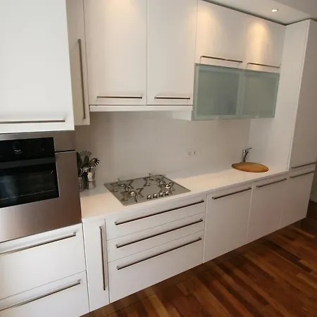 아파트 2 Bedroom *